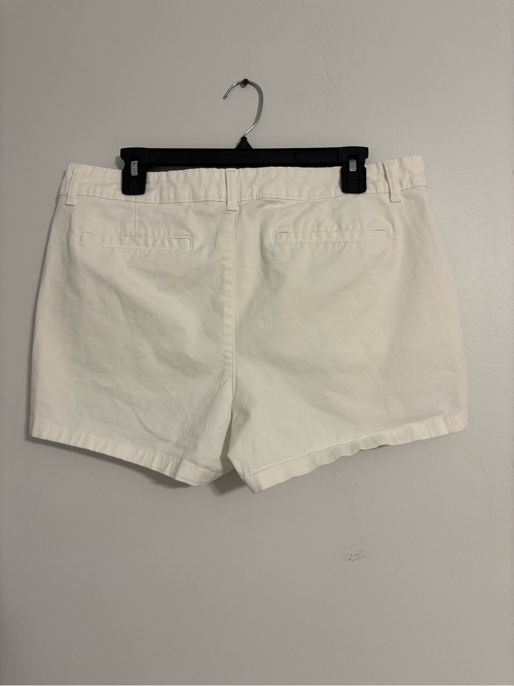 a.n.a A New Approach White Twill Shorts - Women’s Size 12 - Picture 12 of 15